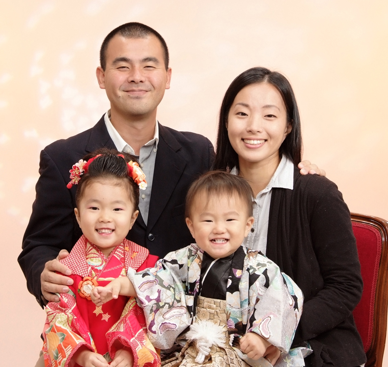 Family picture of the new born baby